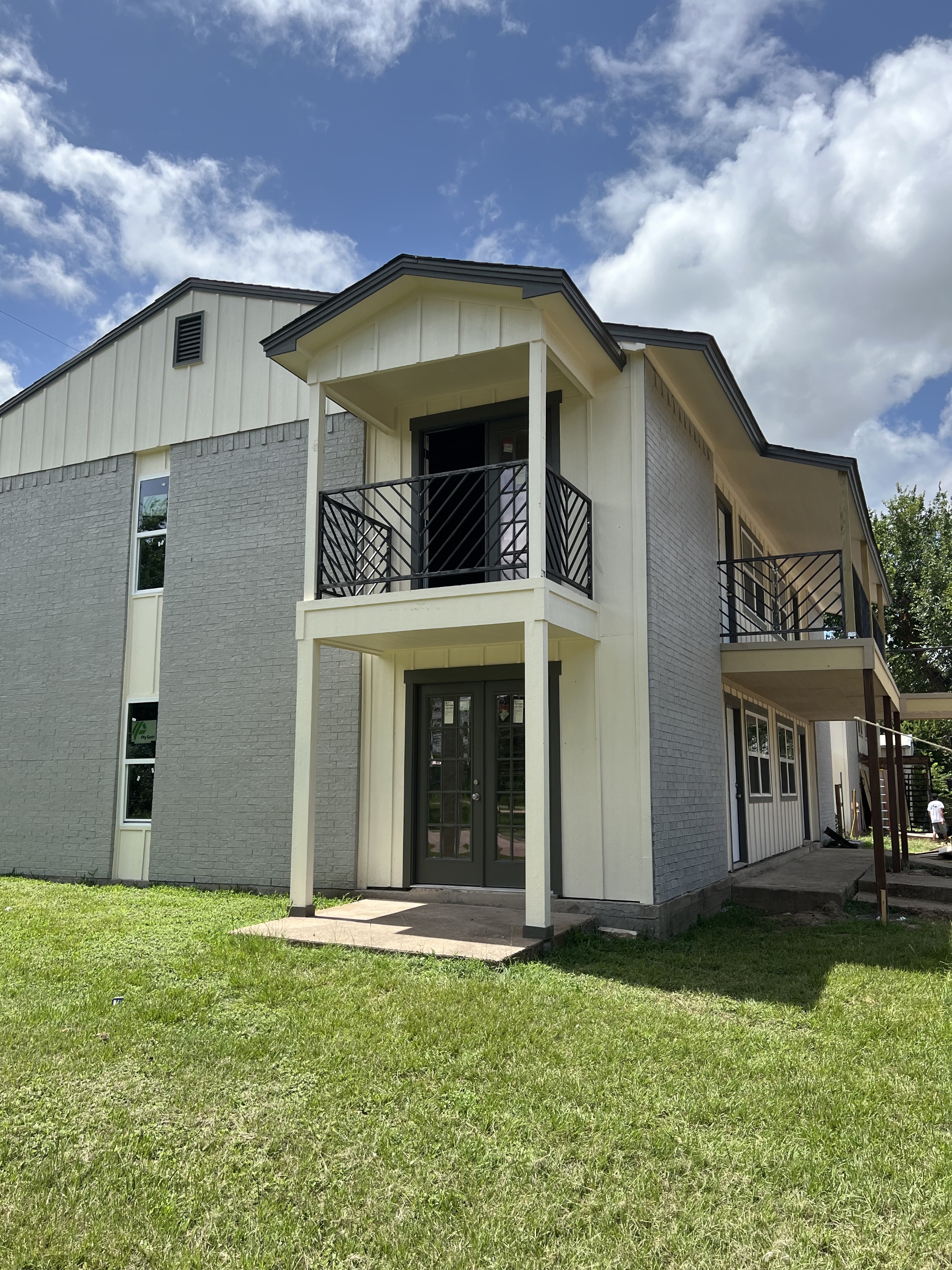 700 S Sims Avenue Apt 122